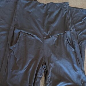 Black High-Waisted Maternity Leggings comfortable size Small